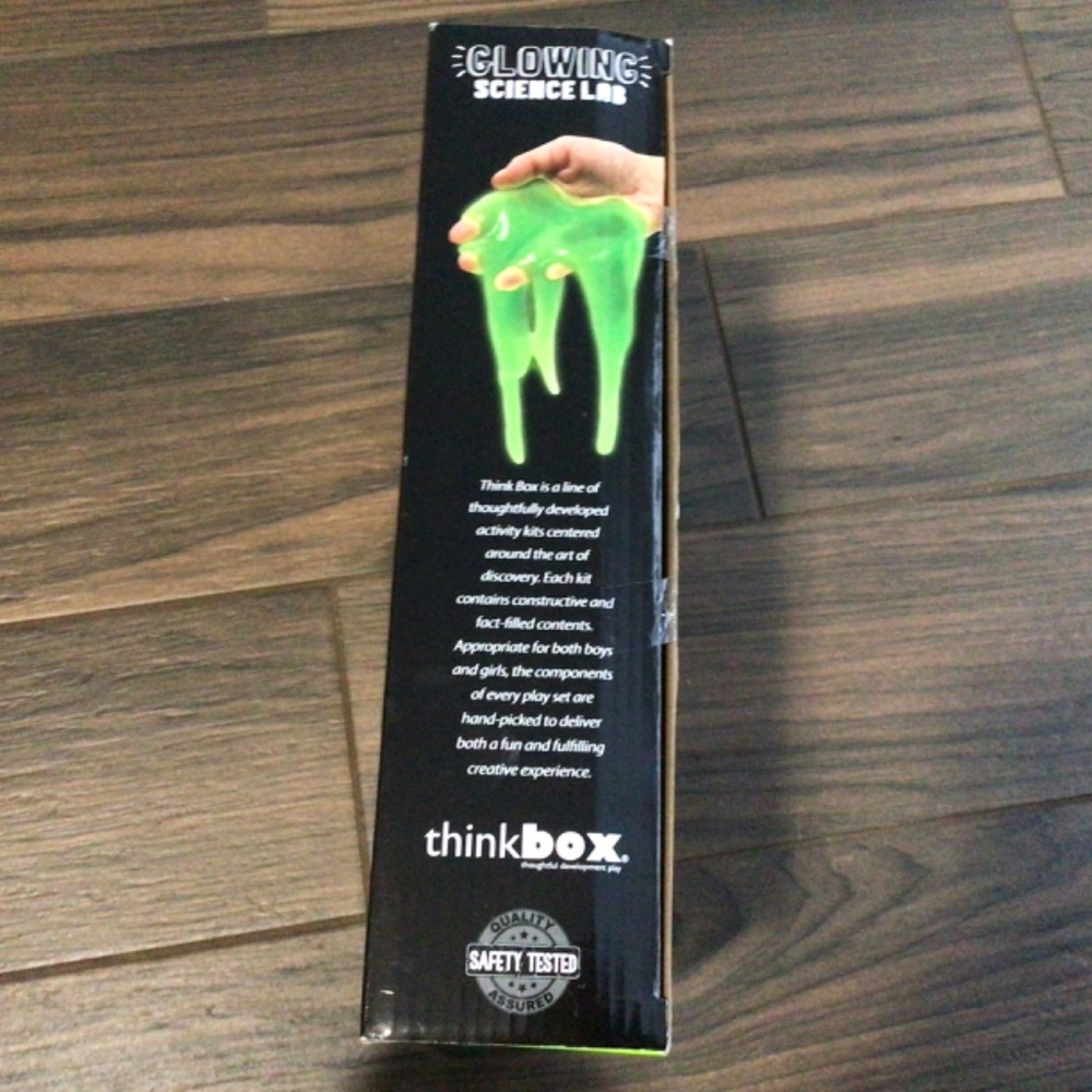 Thinkbox Glowing Science Lab - Picture 4 of 5